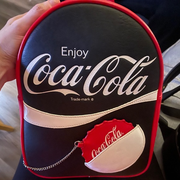 Handbags - Coca Cola Classic - Loungefly backpack